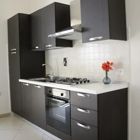 Aparthotel Itaca *